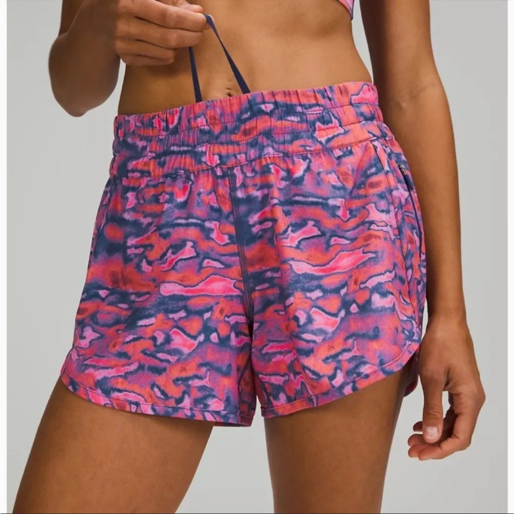 🌸LULULEMON TRACKER SHORT 4”-CHROMA CLASH MULTI-12🌸 - Picture 5 of 11